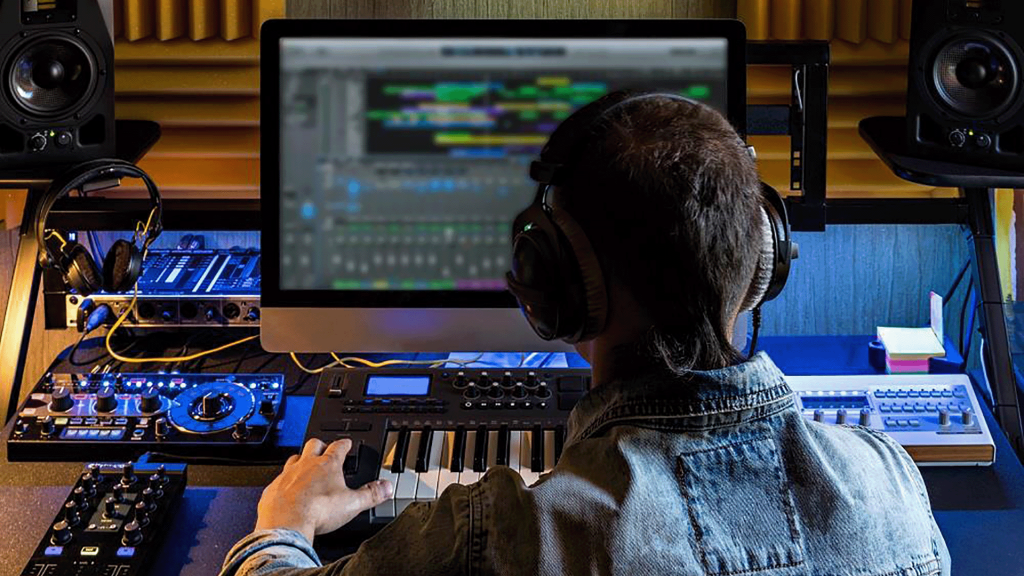 Teknofonic's Studio